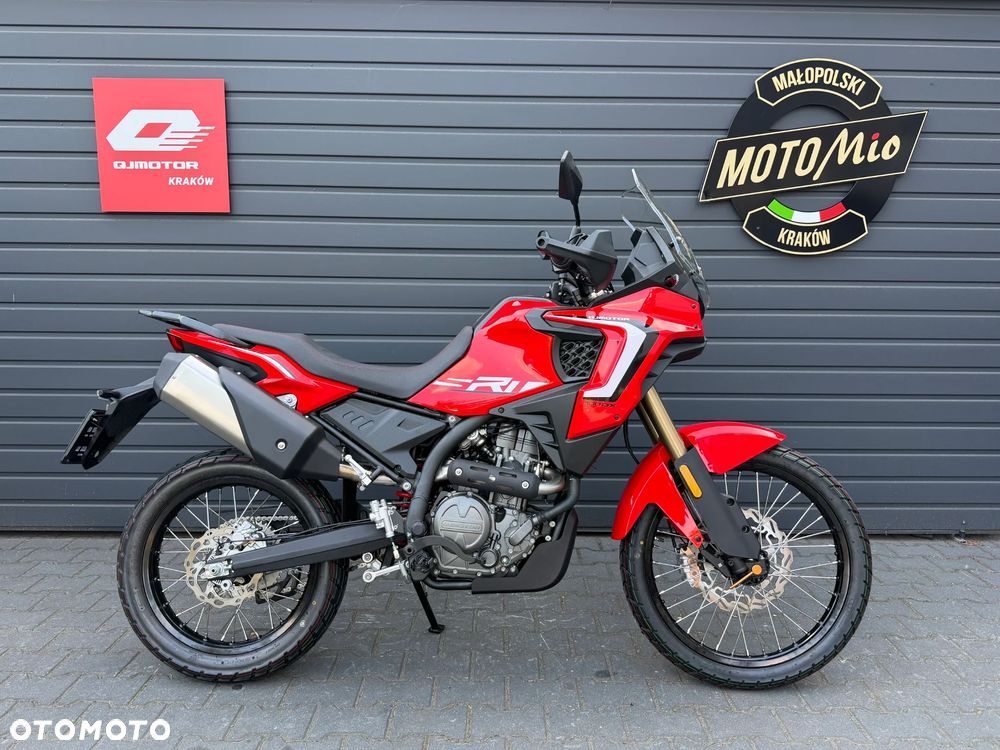 QJMOTOR SRT 300DX - 6