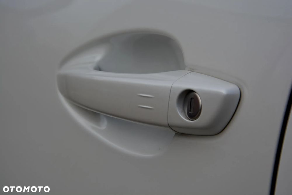 Peugeot 3008 Plug-In Hybrid4 300 e-EAT8 GT - 21