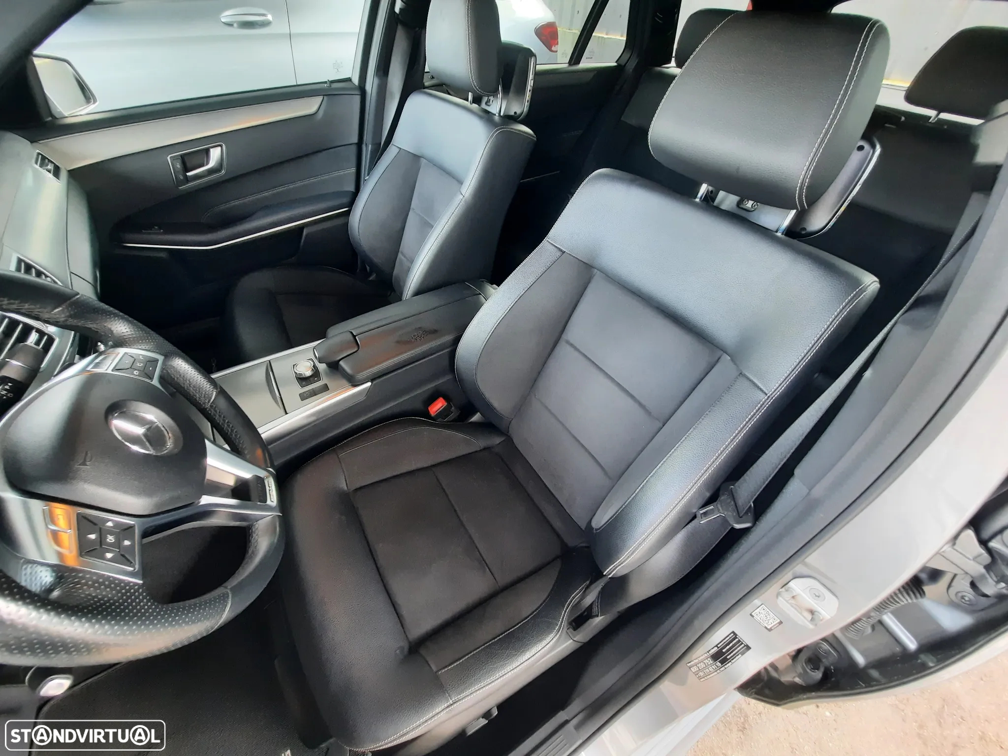 Mercedes-Benz E 300 Bluetec Hybrid Avantgarde - 43