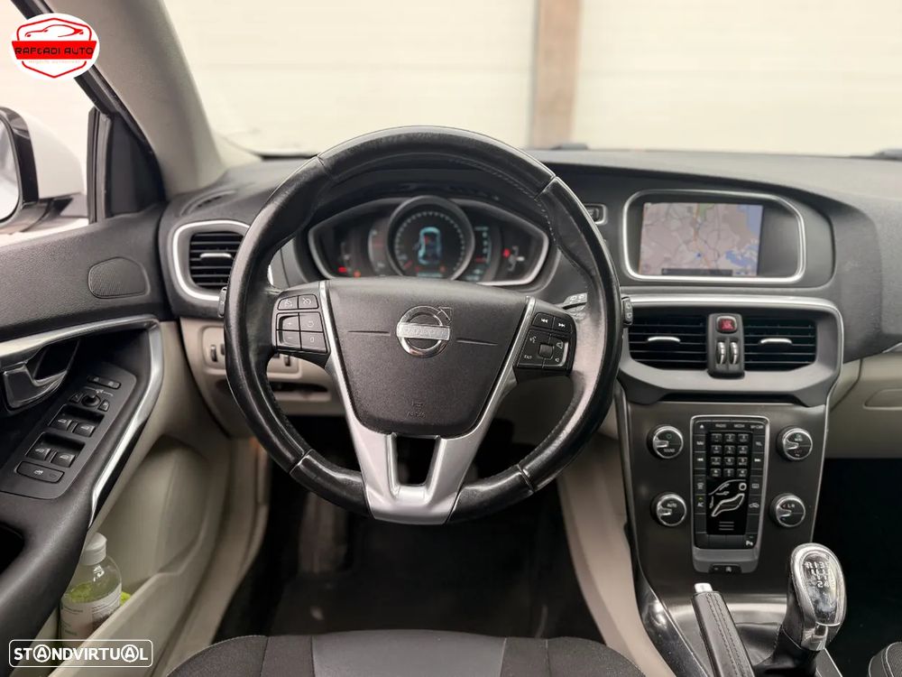 Volvo V40 D2 Momentum - 15