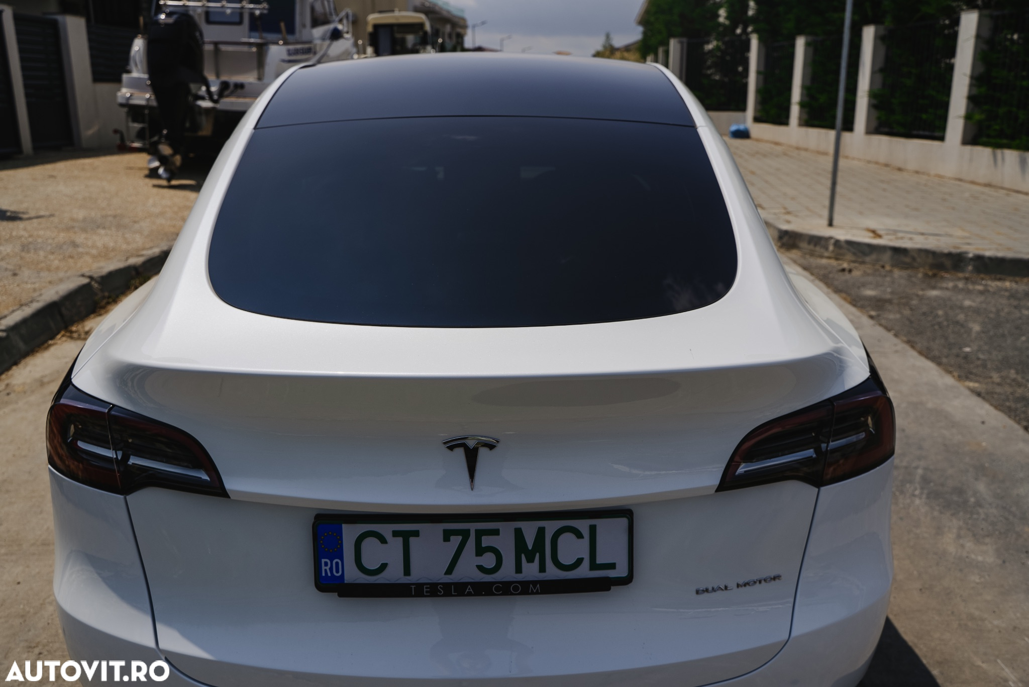 Tesla Model Y AWD Long Range - 6
