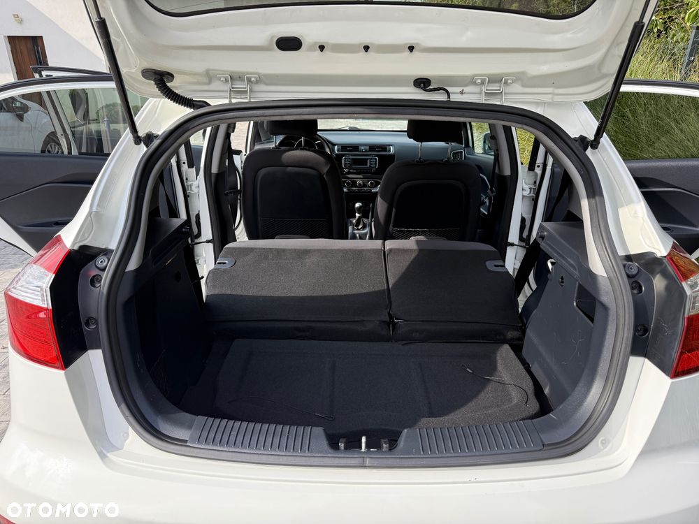 Kia Rio 1.2 Business Line - 21