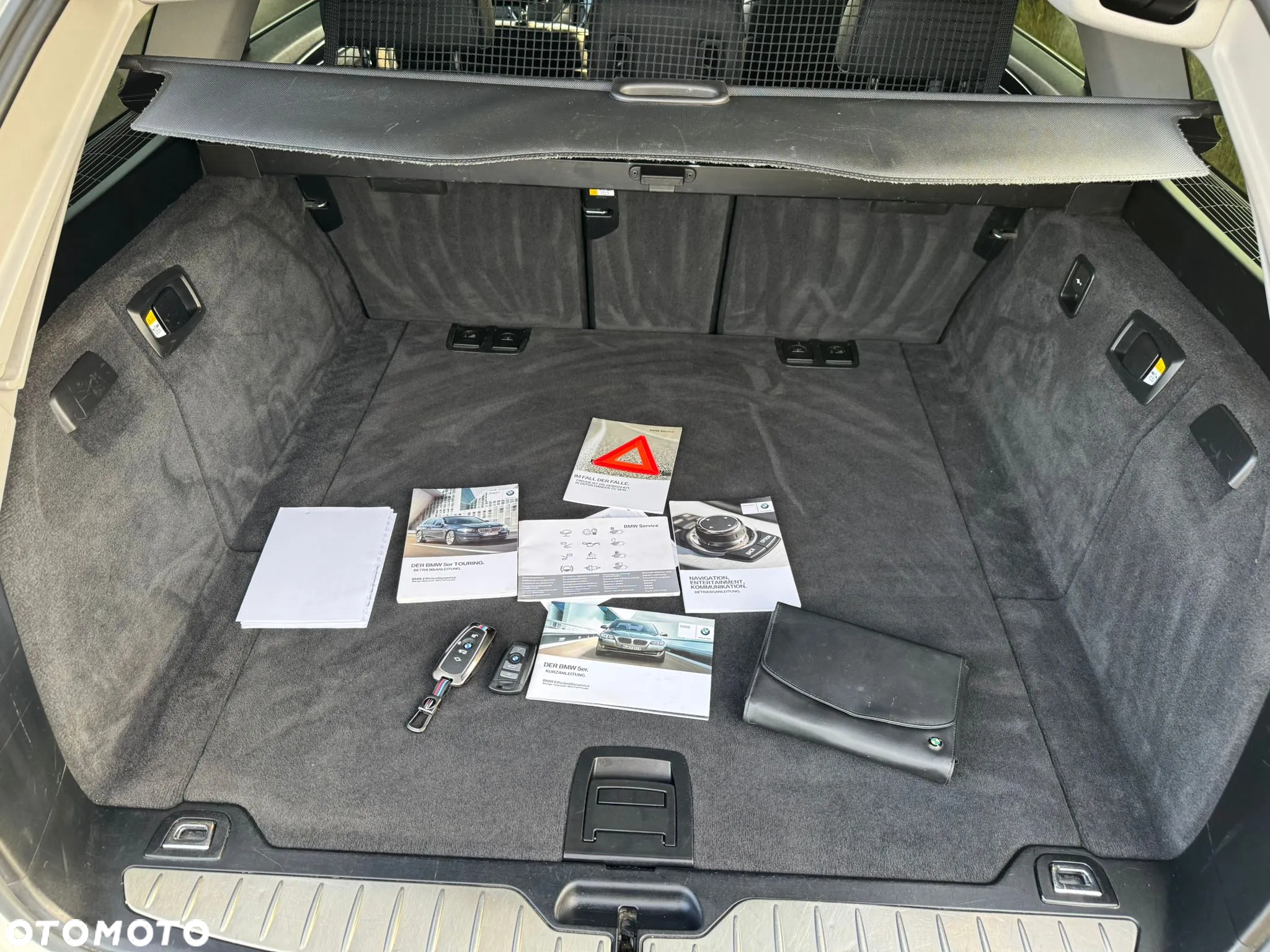 BMW Seria 5 520d Touring - 12