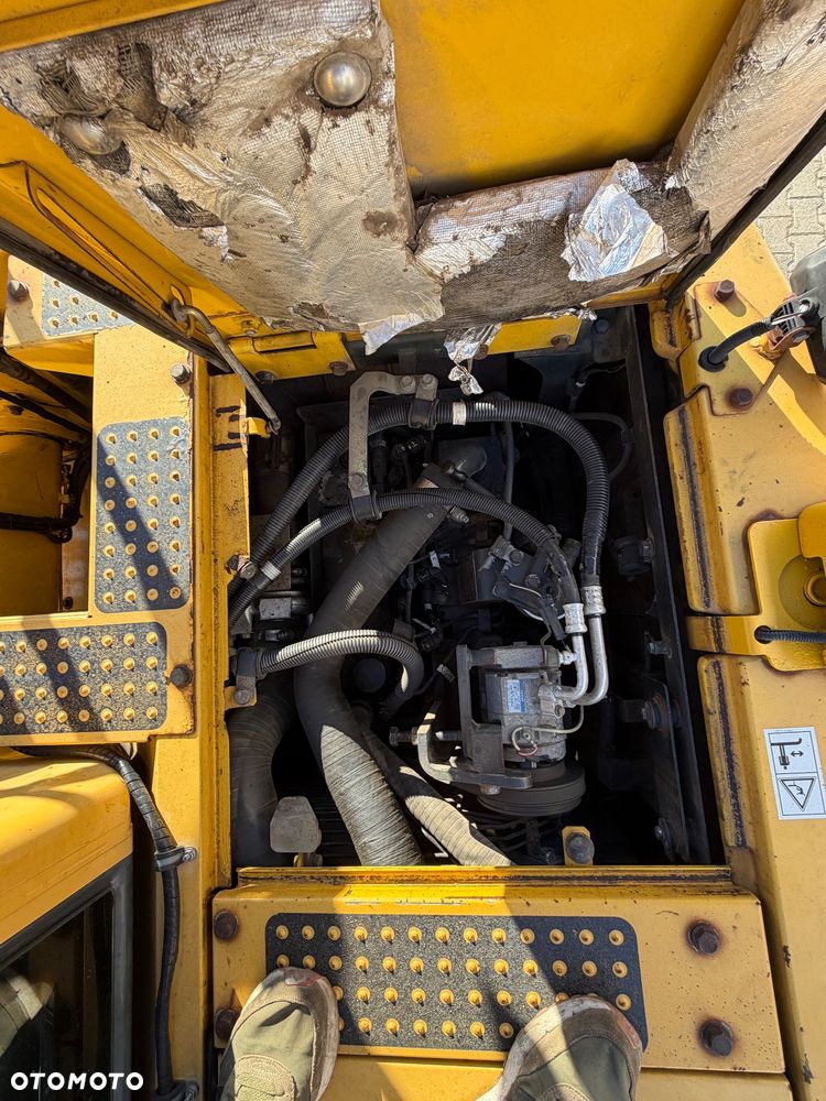 Komatsu PC138US-8 - 15