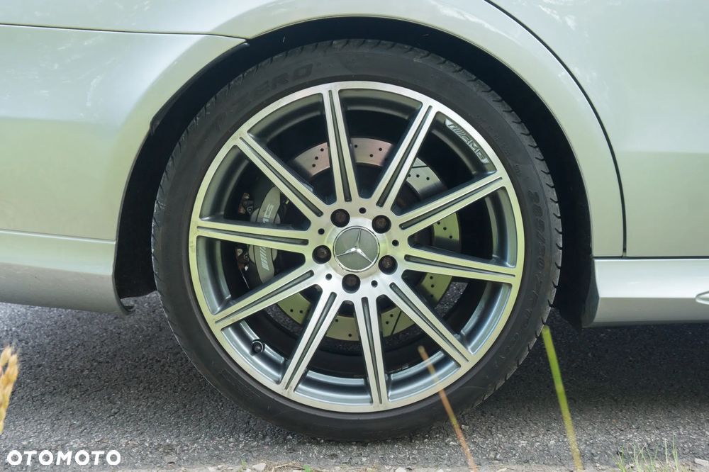 Mercedes-Benz Klasa E 63 AMG T 4Matic AMG Speedshift MCT - 18