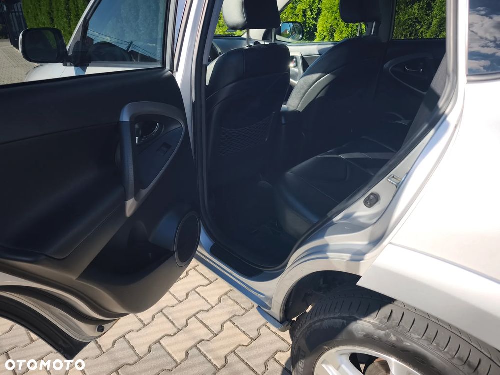 Toyota RAV4 2.2 D-CAT X Platinium NAVI - 11