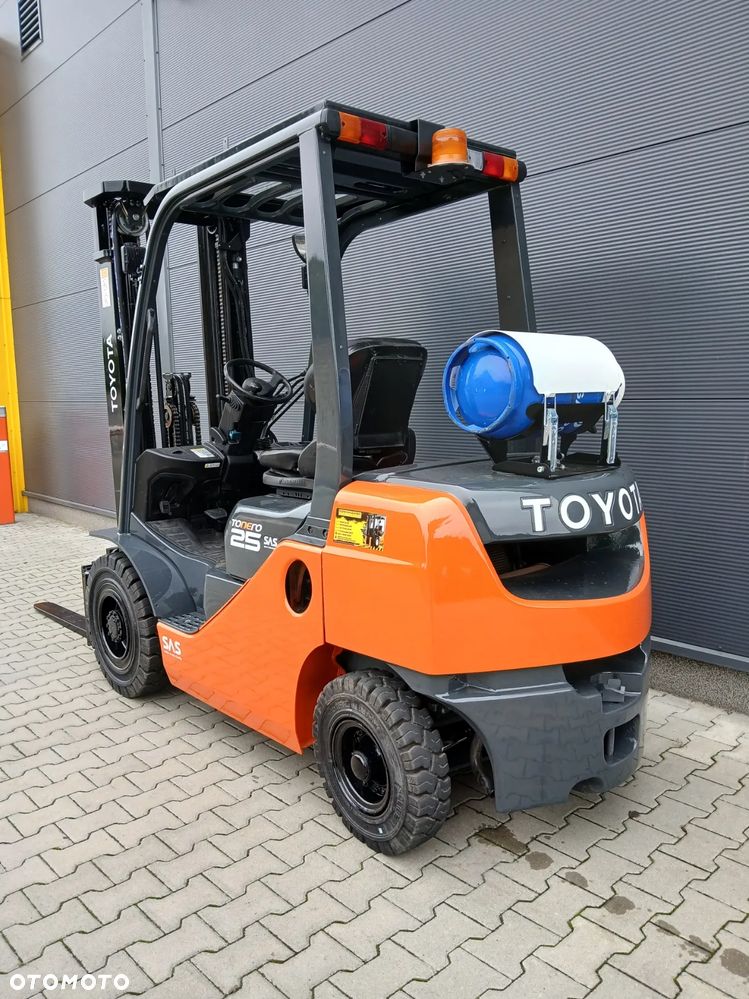 Toyota 02-8FGF25 - 5