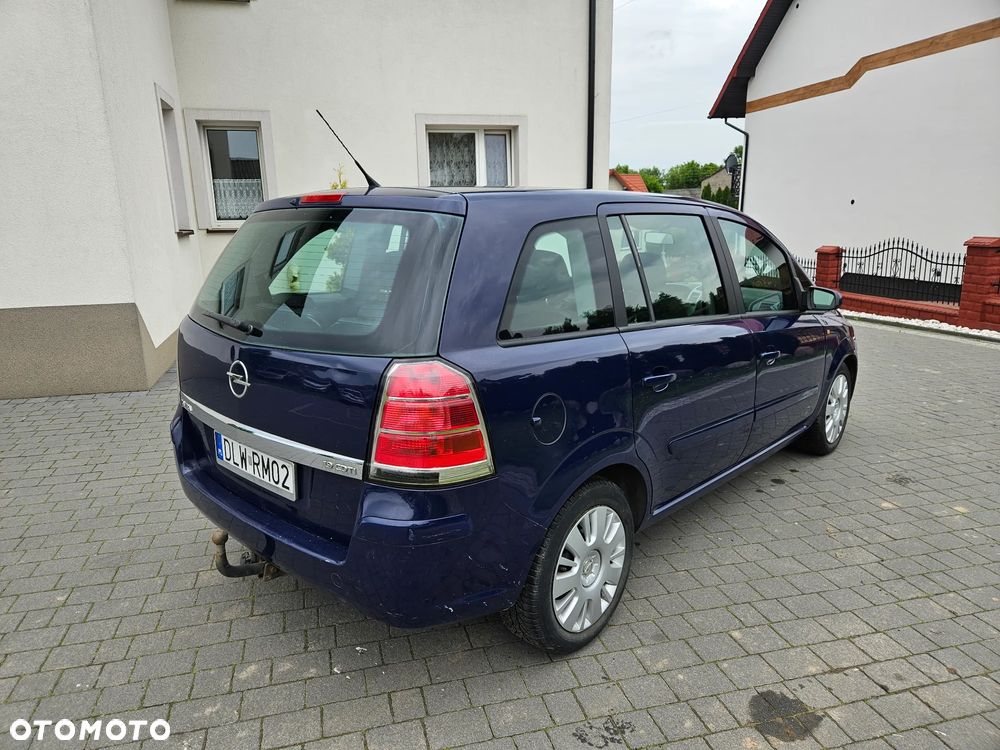 Opel Zafira - 10