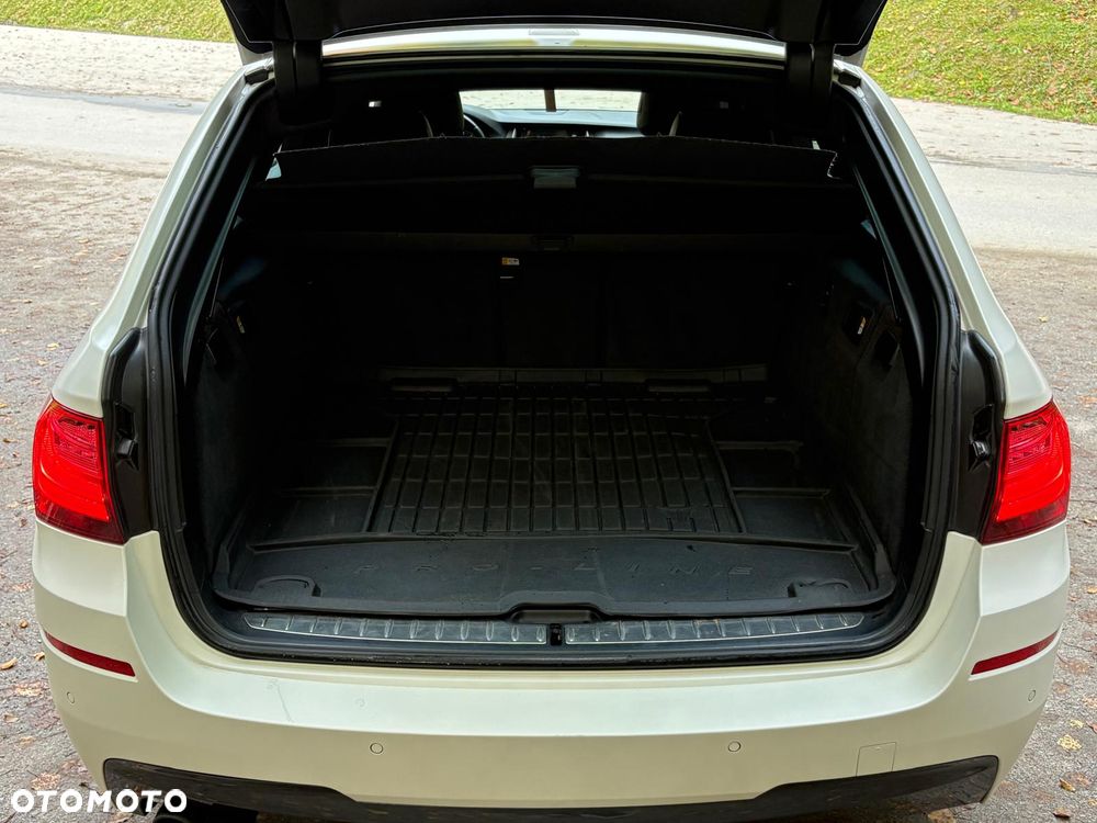 BMW Seria 5 525d xDrive Sport-Aut Luxury Line - 10