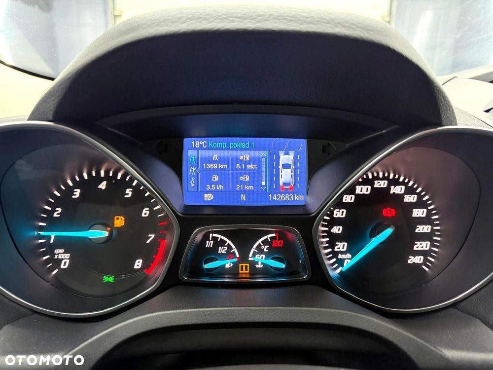 Ford Kuga 1.5 EcoBoost 2x4 Titanium - 17