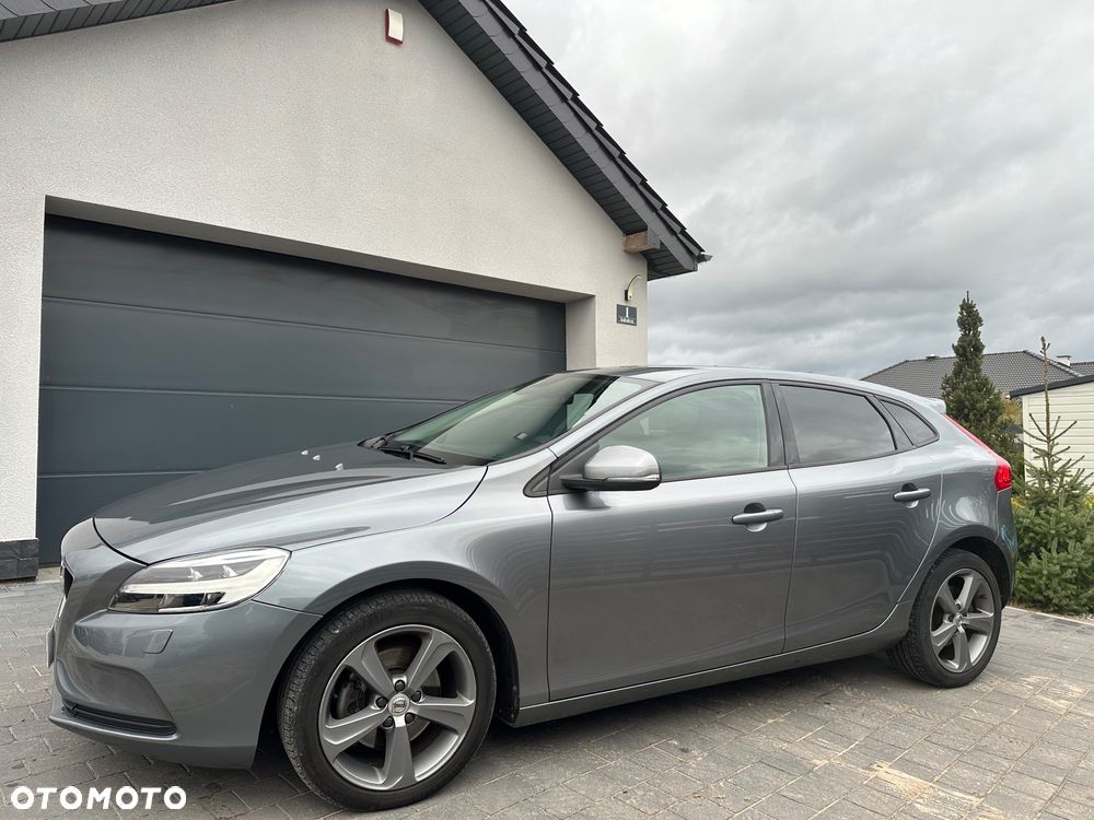 Volvo V40 T3 Drive-E Momentum - 11