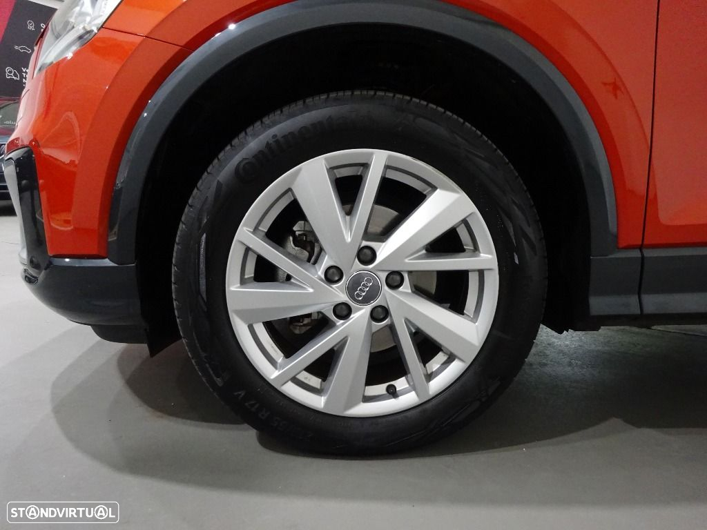 Audi Q2 30 TDI Design S tronic - 31