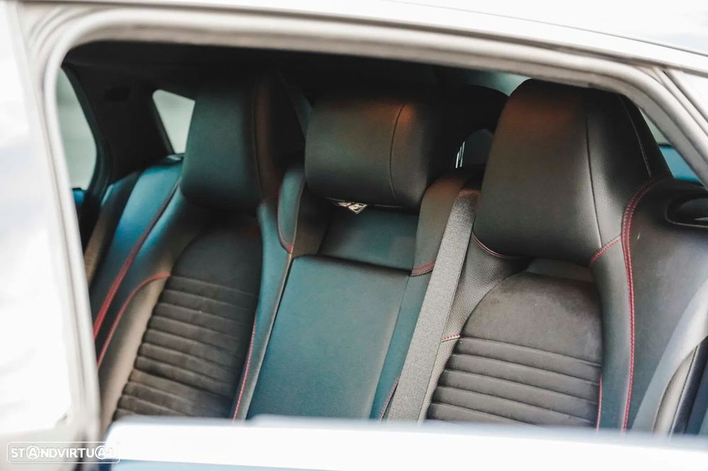 Mercedes-Benz CLA 200 - 20