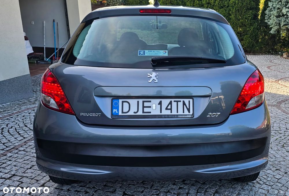Peugeot 207 - 17