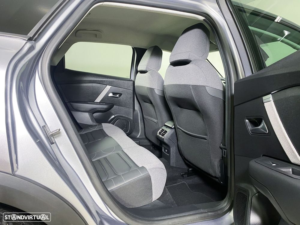 Citroën C4 PureTech 130 Stop&Start EAT8 SHINE — fotografia 19