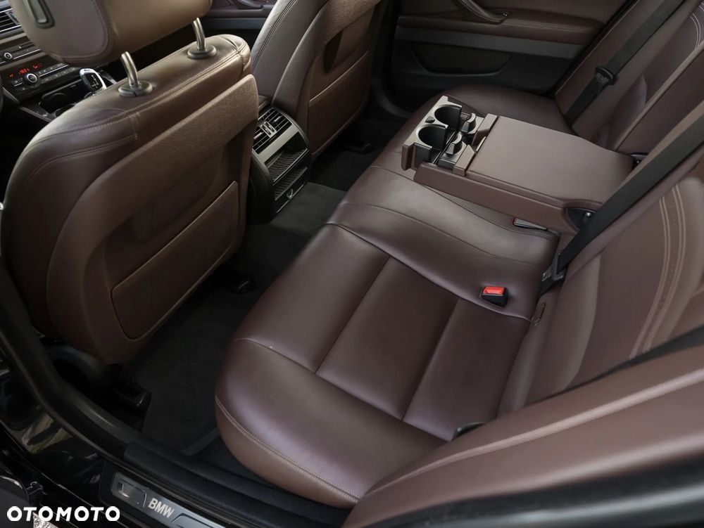 BMW Seria 5 520d Luxury Line - 29