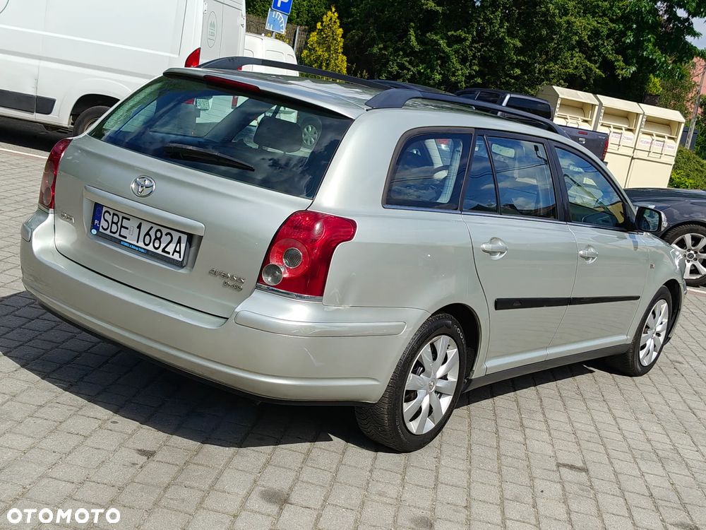 Toyota Avensis 2.0 D-4D Premium - 11