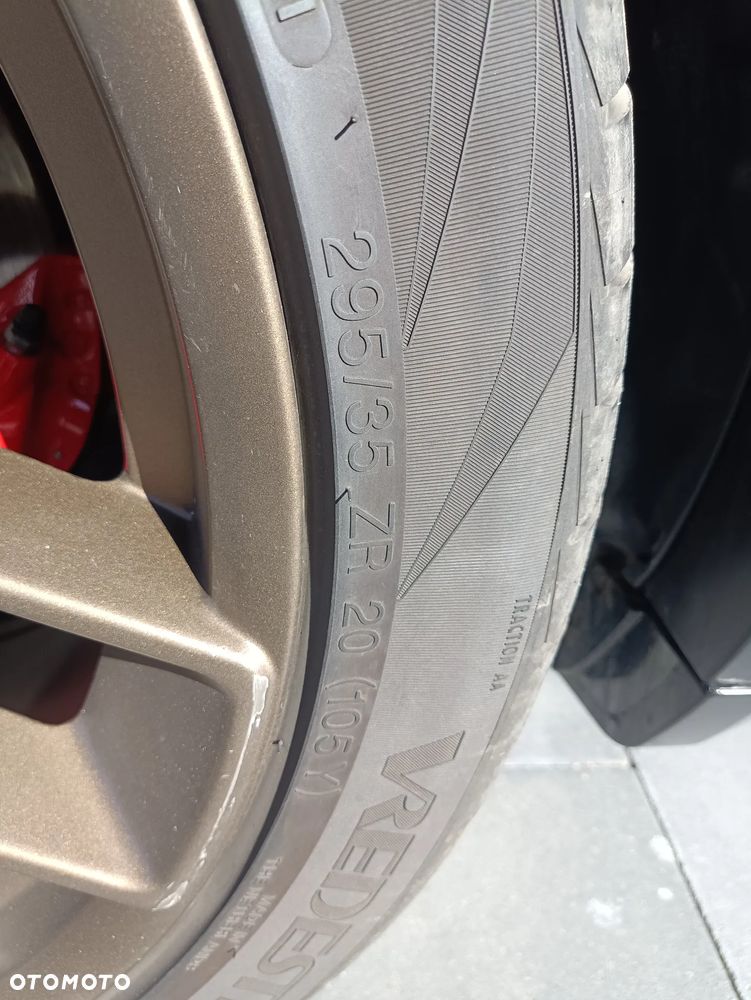 Dodge Challenger - 19