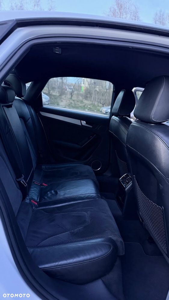 Audi A4 Limousine - 19