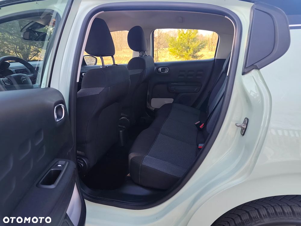 Citroën C3 Pure Tech (VTi) 82 Exclusive - 21