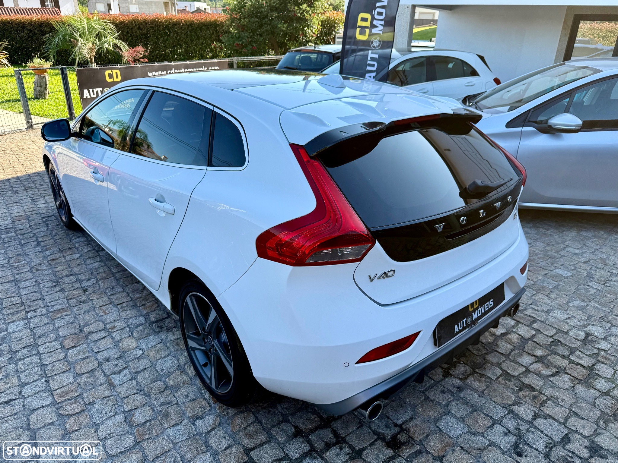 Volvo V40 1.6 D2 R-Design - 21