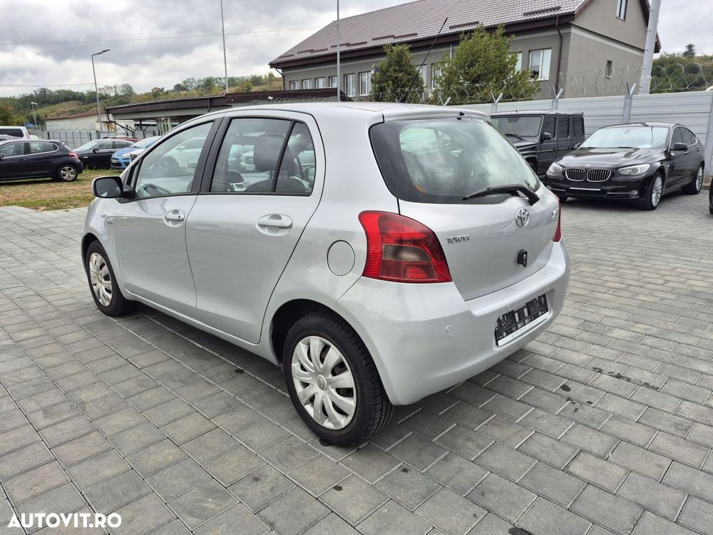 Toyota Yaris - 3