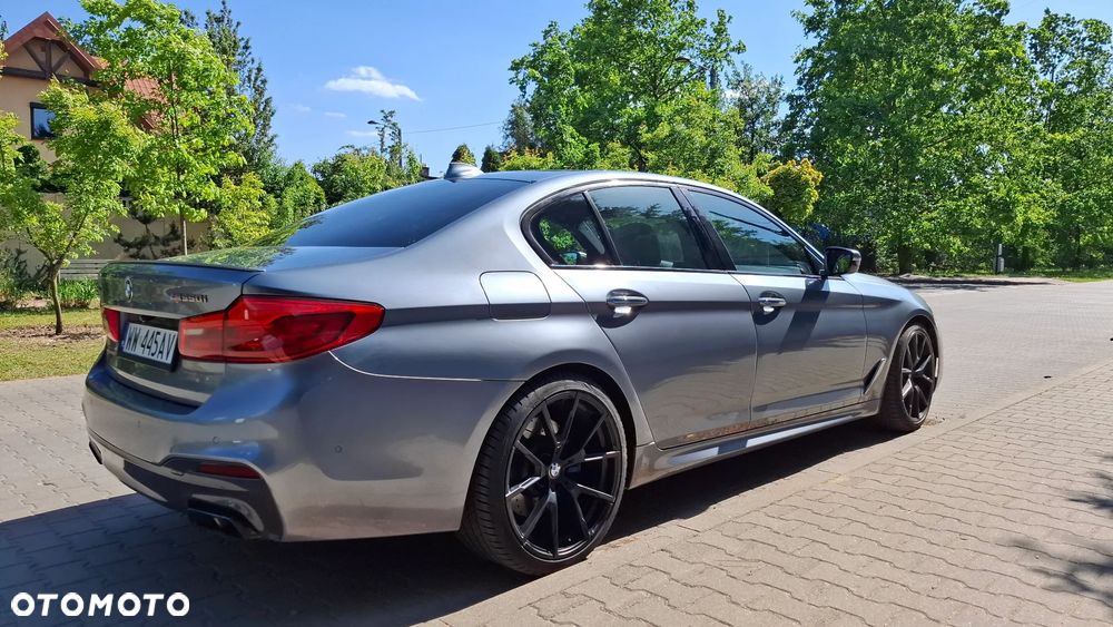 BMW Seria 5 M550i xDrive - 13