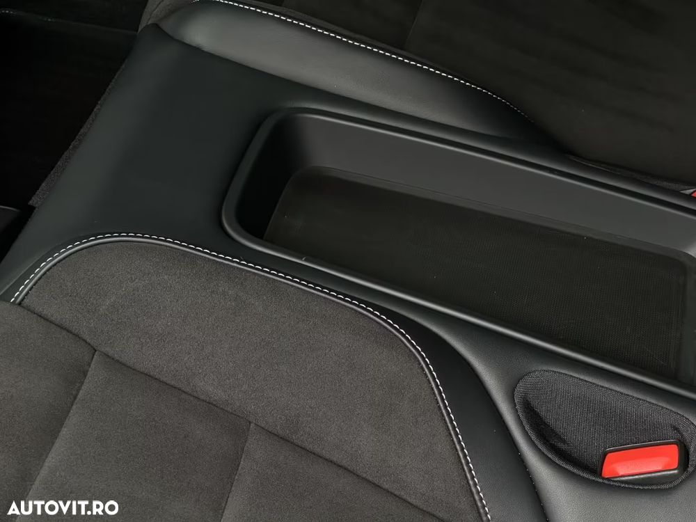 Porsche Taycan - 25