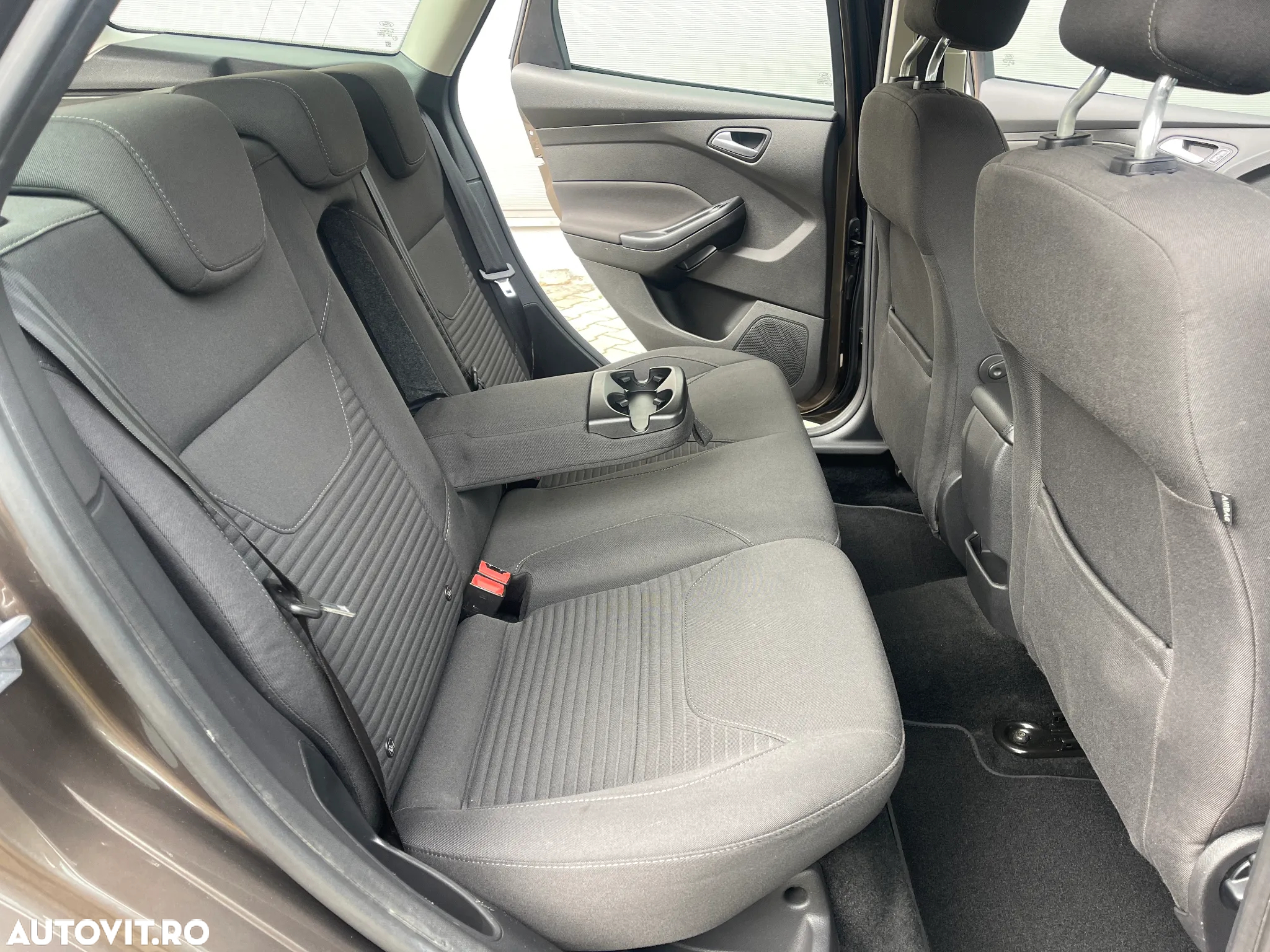 Ford Focus 1.5 EcoBlue Start-Stopp-System TITANIUM - 29