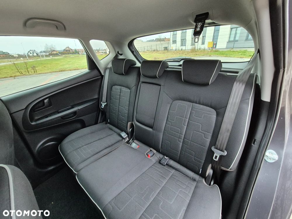 Kia Venga 1.4 CRDi 90 Edition 7 - 6