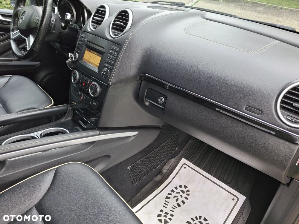Mercedes-Benz ML - 18