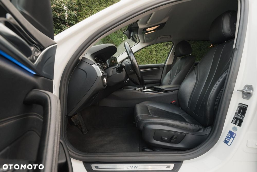BMW Seria 5 520d - 14