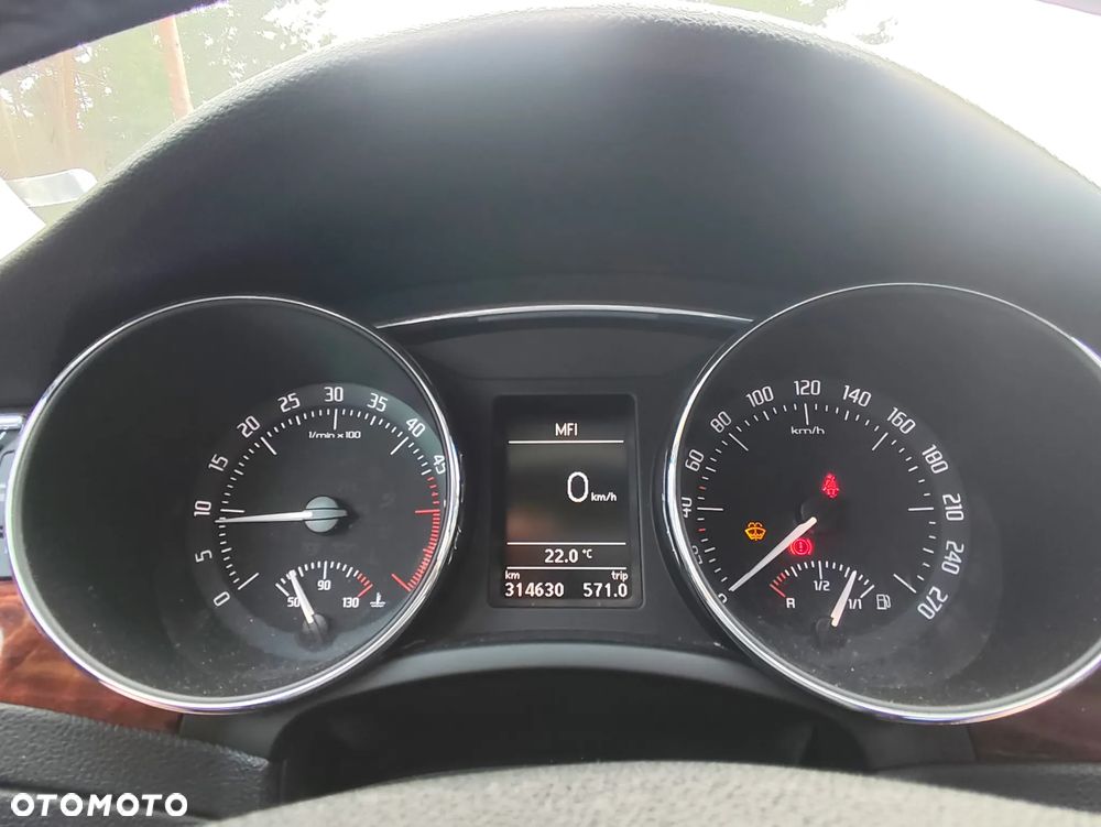 Skoda Superb 2.0 TDI Green tec Exclusive - 19