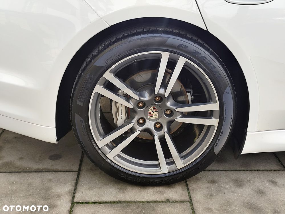 Porsche Panamera 4S PDK - 37