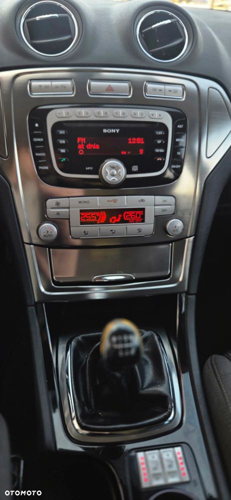 Ford Mondeo 2.0 TDCi Ghia - 21