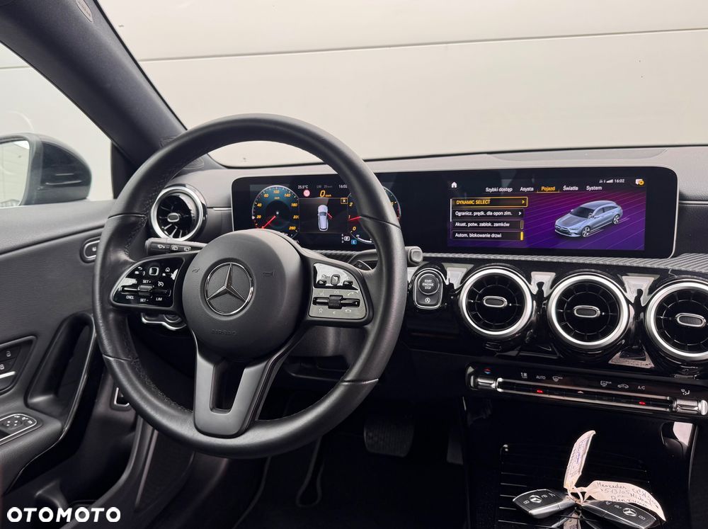 Mercedes-Benz CLA 200 7G-DCT Edition Progressive Line - 26