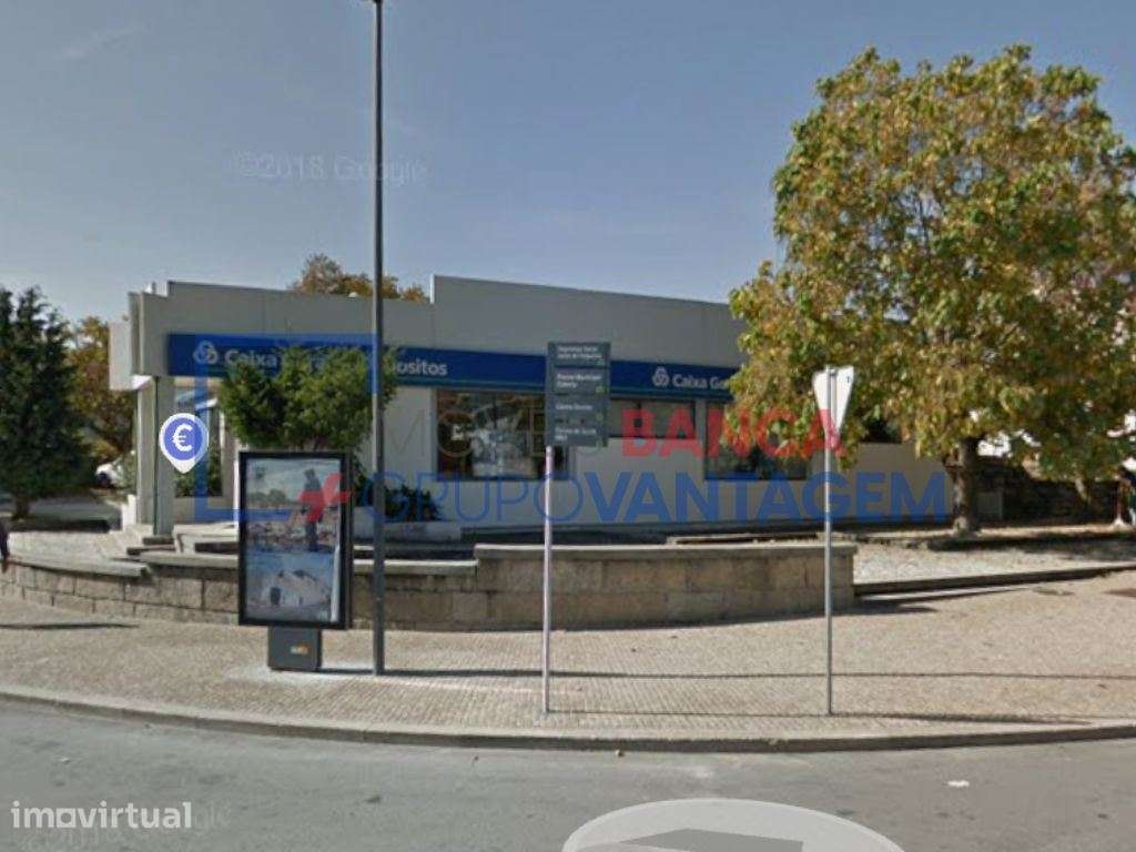 Prédio para Comércio e Serviços em Carrazeda de Ansiães, Bragança - Grande imagem: 4/5