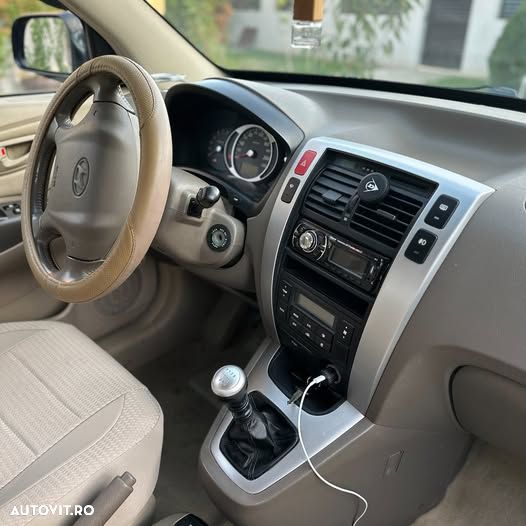 Hyundai Tucson 2.0 CRDI VGT GLS 2WD MT STYLE - 6