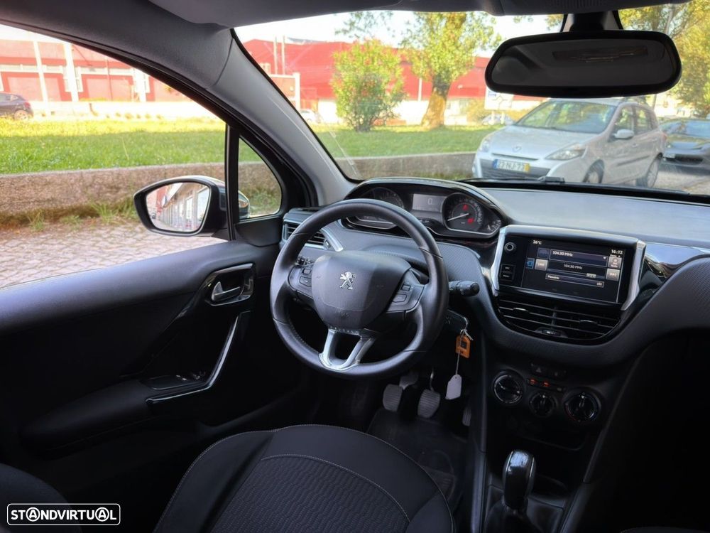 Peugeot 208 1.2 PureTech Style - 16