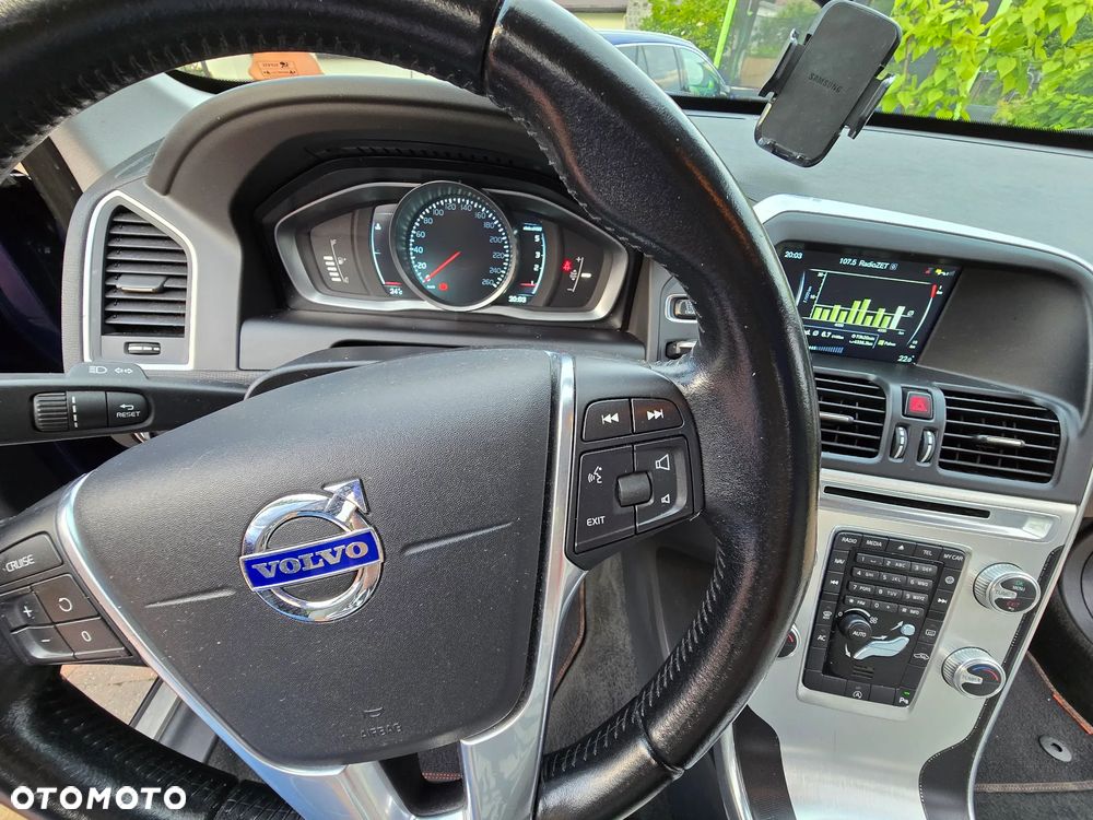 Volvo XC 60 D4 Drive-E Ocean Race - 8