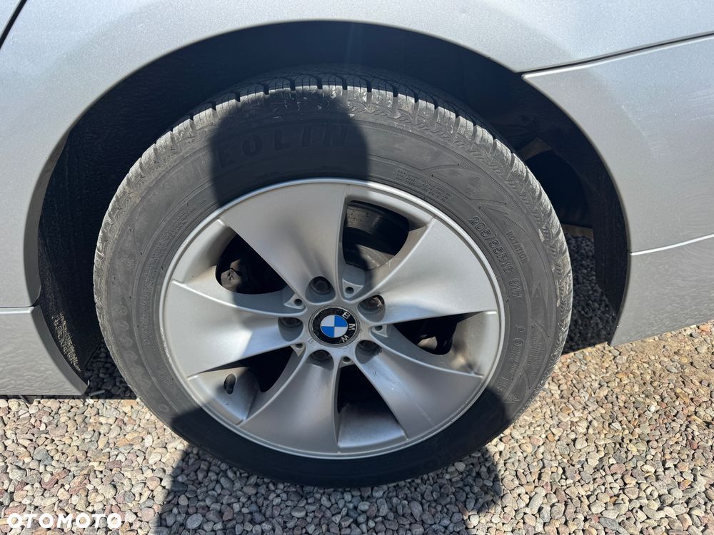 BMW Seria 3 318d DPF Edition Sport - 13