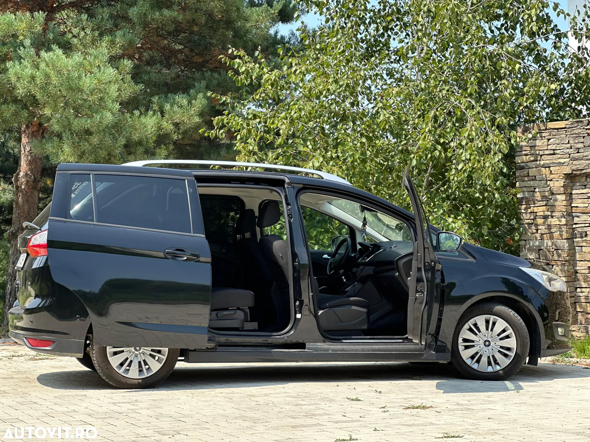 Ford Grand C-Max - 21