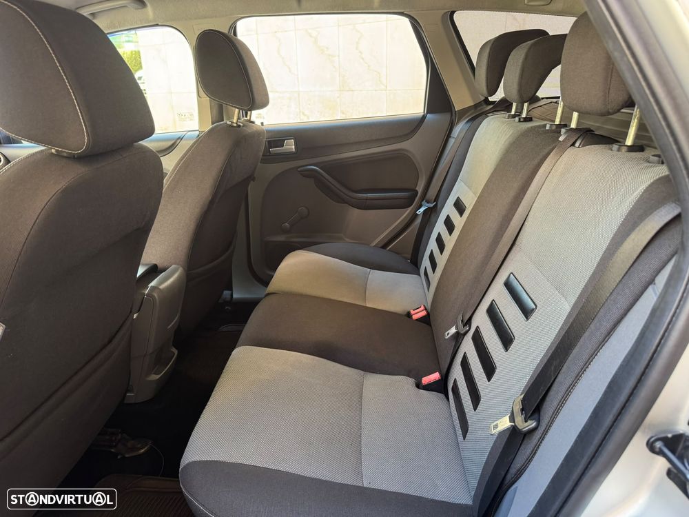 Ford Focus SW 1.6 TDCi Trend - 6