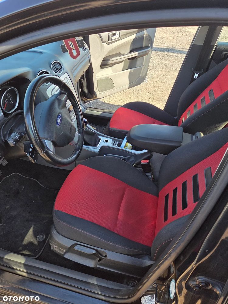 Ford Focus 1.8 TDCi Trend - 9