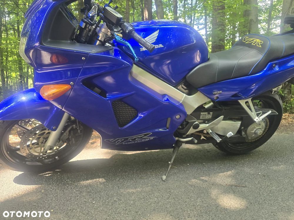 Honda VFR - 7