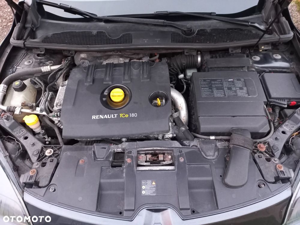 Renault Megane TCe 180 GT - 14