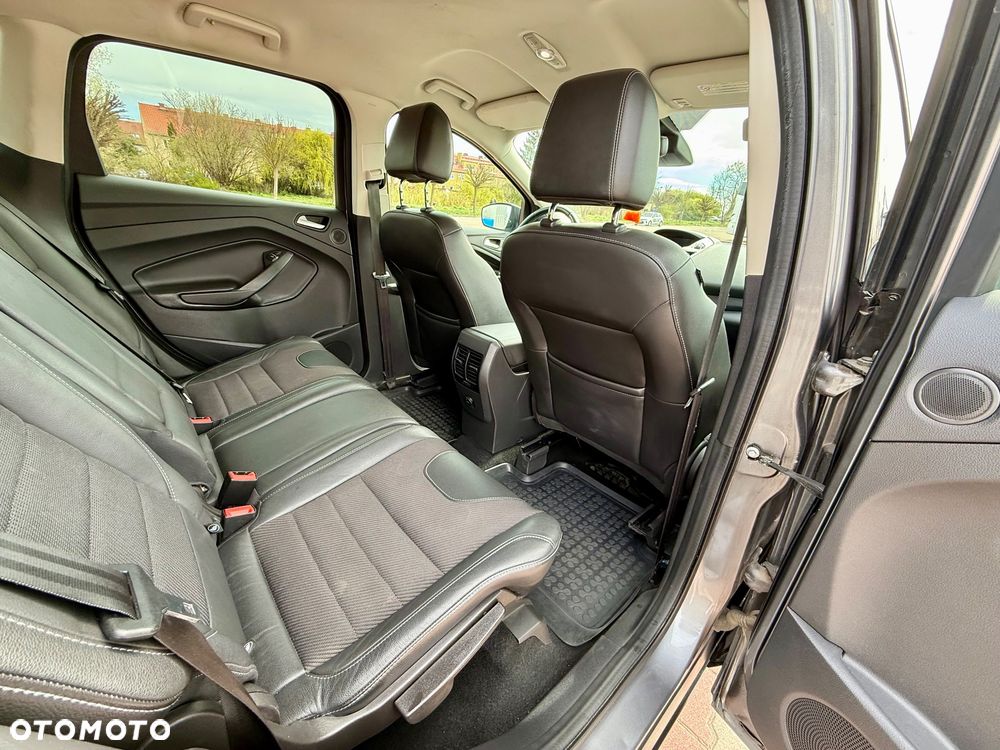 Ford Kuga 2.0 TDCi 2x4 Titanium - 22