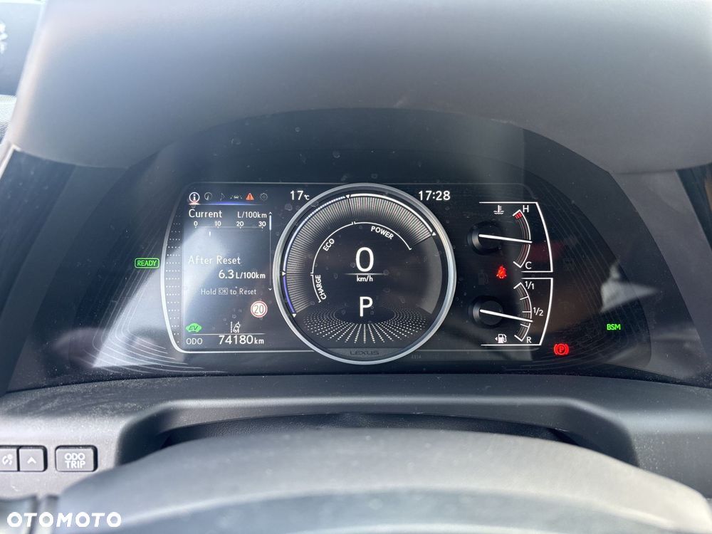 Lexus ES 300h Business Edition - 18