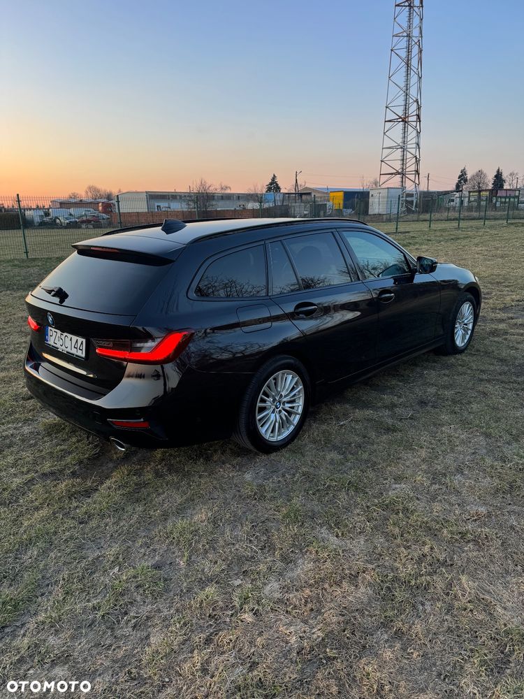 BMW Seria 3 320d Sport Line - 7