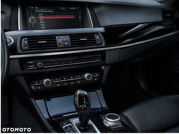 BMW Seria 5 528i Luxury Line - 7